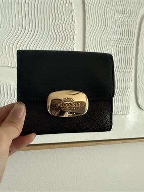 Coach Eliza dark brown black Leather Small Wallet with Gold Turnlock